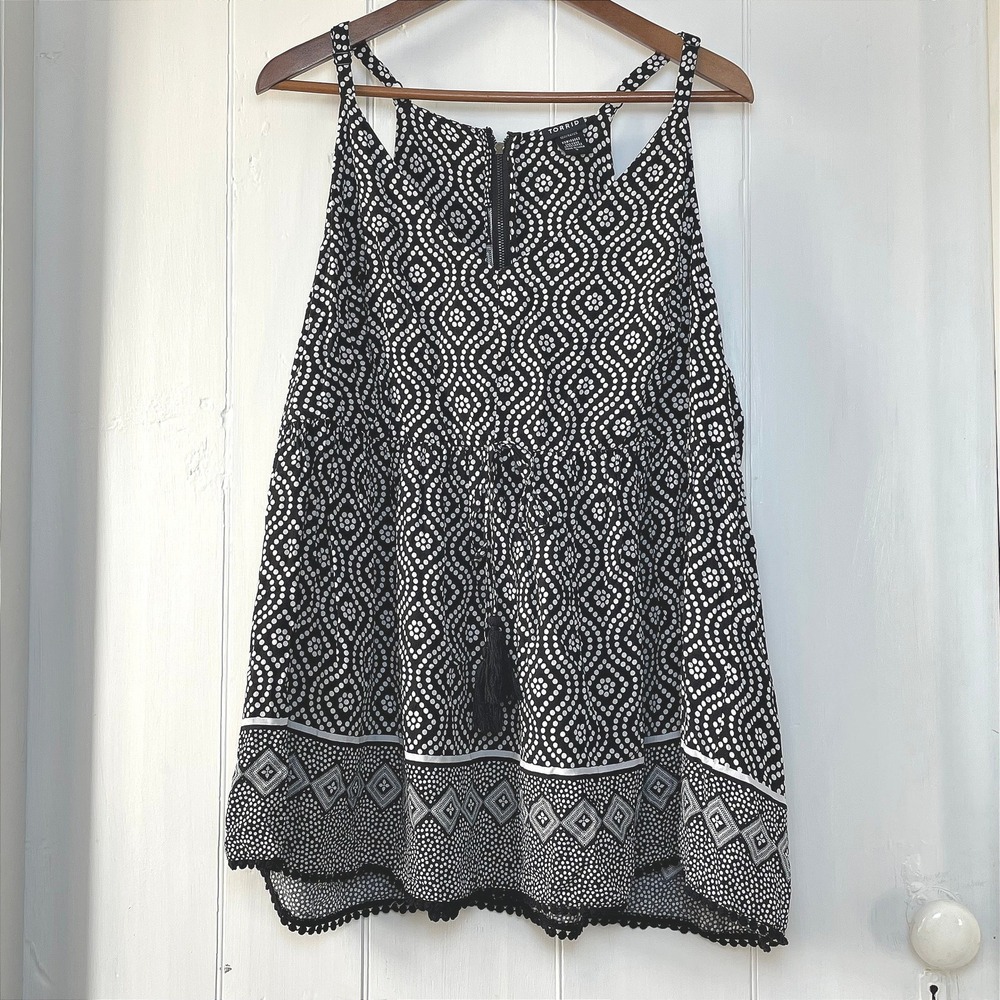 Torrid Black White Geometric Tassel Zip Boho Babydoll Tank Top Size 3
